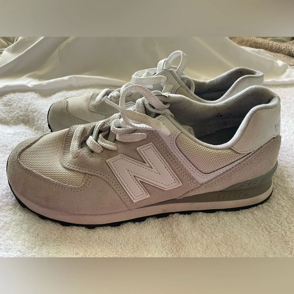New Balance 574 Cream and White Athletic Shoes - Size 9.5M/11W